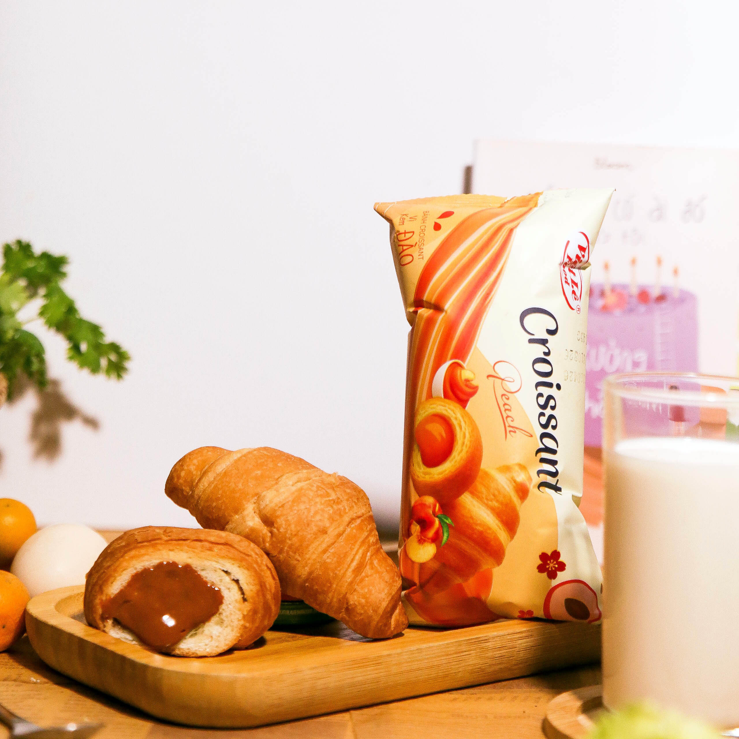 Bánh Croissant vị kem đào 40 gr - Ảnh 3